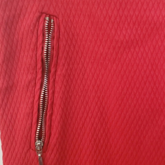 Mercer & Madison Red Textured Leggings - Picture 8 of 14